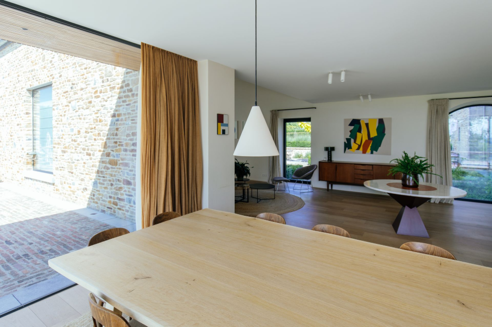 Transformation d&#39;un ancien relais postal en une habitation unifamiliale sur la commune de Wanze 