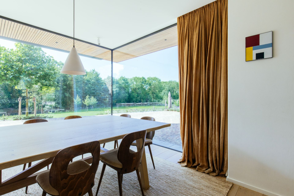 Transformation d&#39;un ancien relais postal en une habitation unifamiliale sur la commune de Wanze 