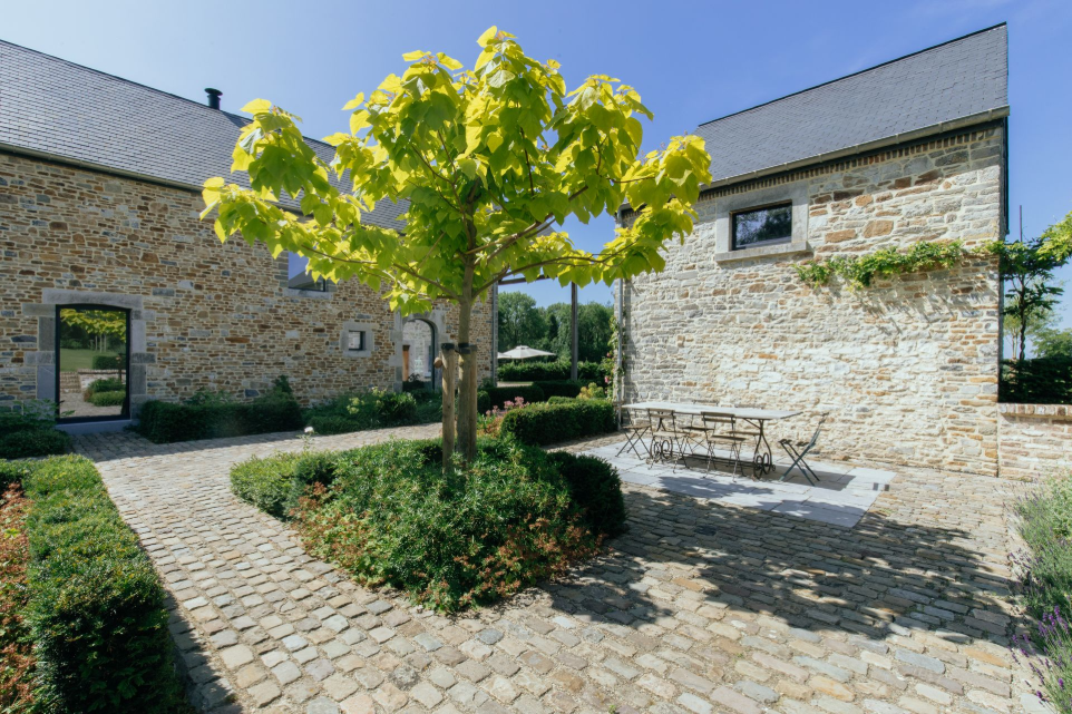 Transformation d&#39;un ancien relais postal en une habitation unifamiliale sur la commune de Wanze 